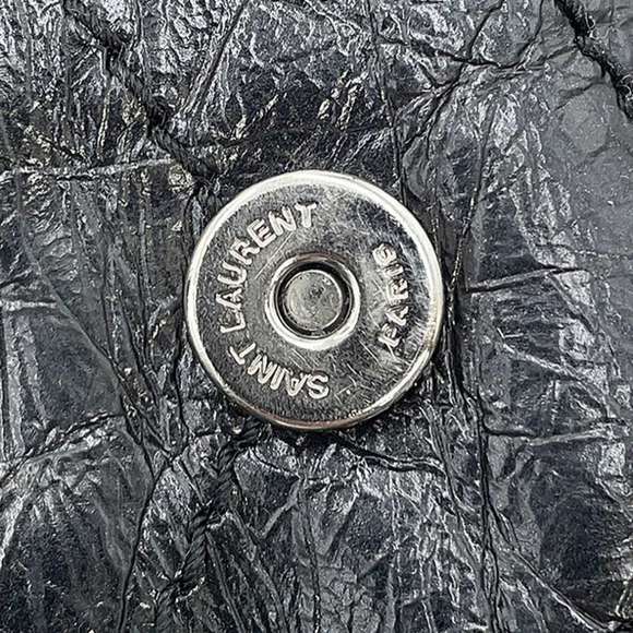 SAINT LAURENT Black Leather Shoulder Bag - Picture 15 of 16